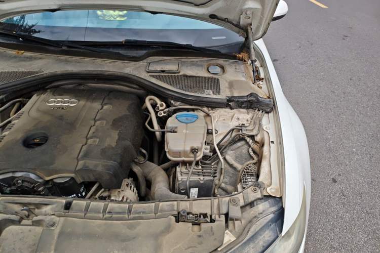 Used Audi A6L 2014 TFSI Standard Model Engine Bay Left