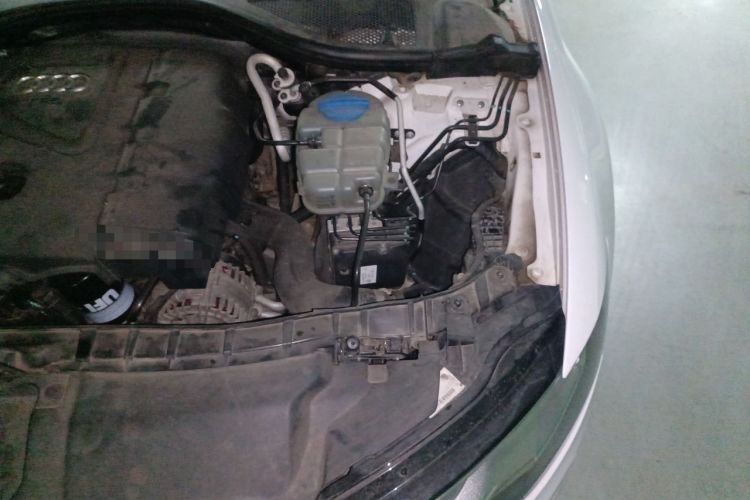 Used Audi A6L 2014 TFSI Standard Model Engine Bay Left