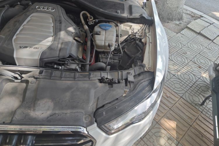 Used Audi A6L 2014 30 FSI Technology Model Engine Bay Left