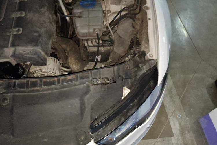 Used Audi A6L 2014 TFSI Standard Model Engine Bay Left