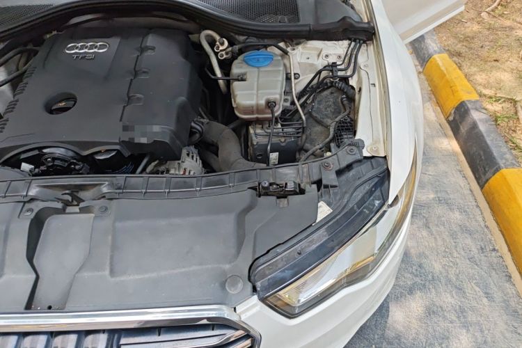 Used Audi A6L 2014 TFSI Standard Model Engine Bay Left