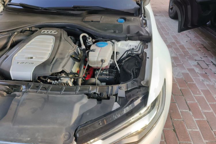 Used Audi A6L 2014 30 FSI Technology Model Engine Bay Left