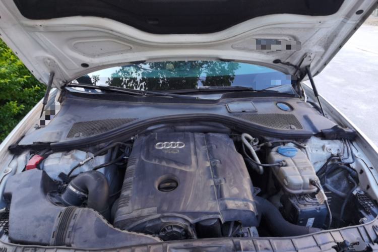 Used Audi A6L 2014 TFSI Standard Model Engine Bay