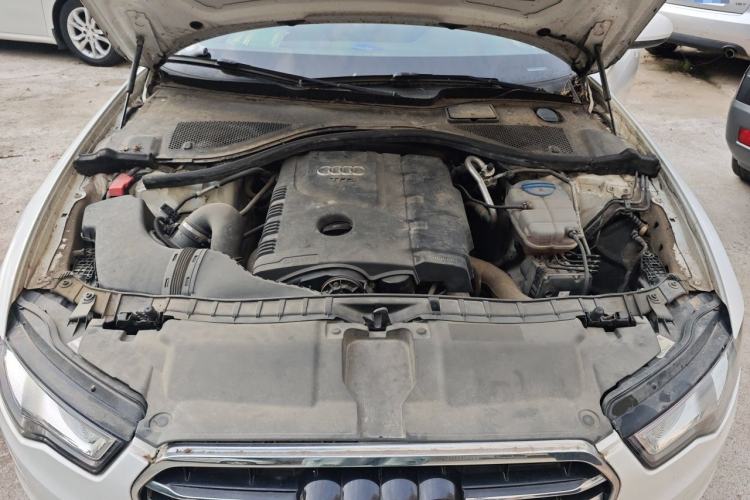 Used Audi A6L 2014 TFSI Standard Model Engine Bay
