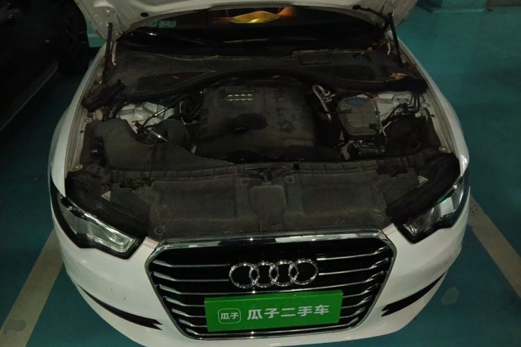 Used Audi A6L 2014 TFSI Standard Model Engine Bay