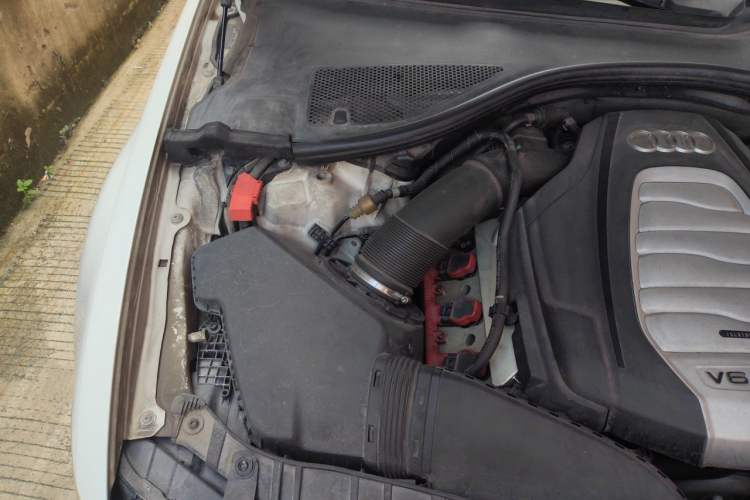 Used Audi A6L 2014 30 FSI Luxury Model Engine Bay Right