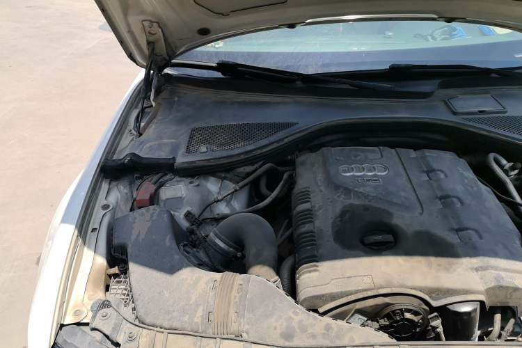 Used Audi A6L 2014 TFSI Standard Model Engine Bay Right