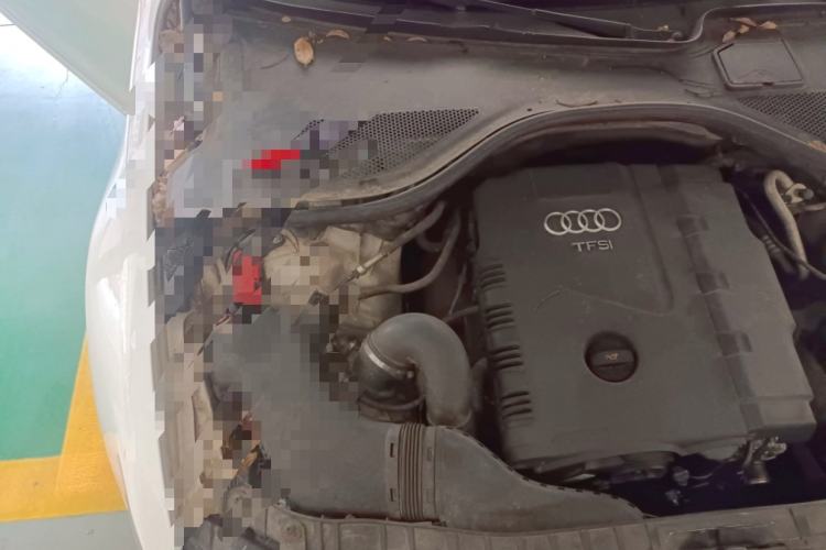Used Audi A6L 2014 TFSI Standard Model Engine Bay Right