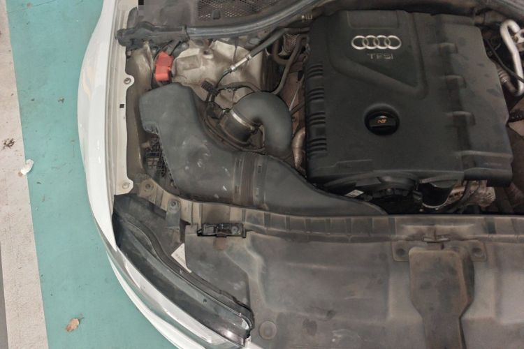 Used Audi A6L 2014 TFSI Standard Model Engine Bay Right
