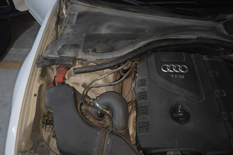 Used Audi A6L 2014 TFSI Standard Model Engine Bay Right