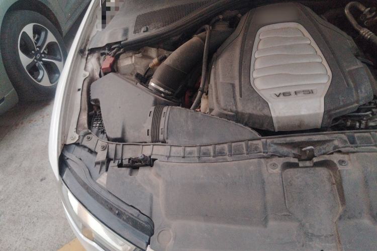Used Audi A6L 2014 30 FSI Technology Model Engine Bay Right