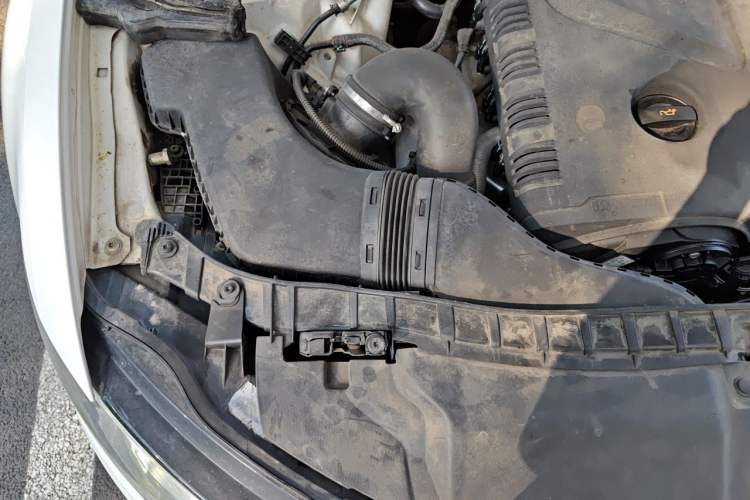 Used Audi A6L 2014 TFSI Standard Model Engine Bay Right