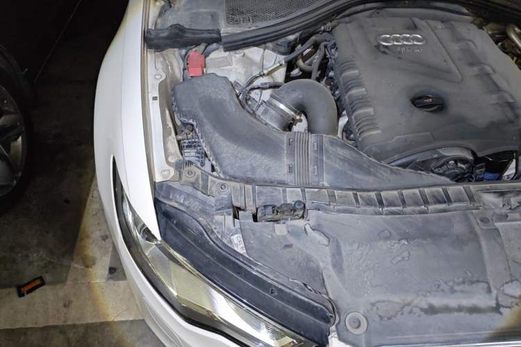 Used Audi A6L 2014 TFSI Standard Model Engine Bay Right