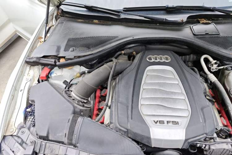 Used Audi A6L 2014 30 FSI Comfort Model Engine Bay Right