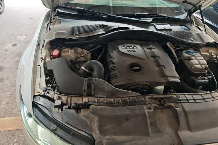 Used Audi A6L 2014 TFSI Standard Model Engine Bay Right
