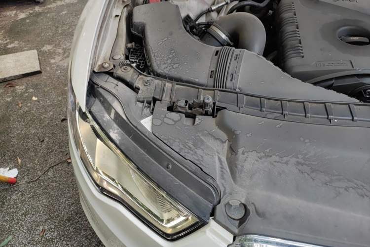 Used Audi A6L 2014 TFSI Standard Model Engine Bay Right