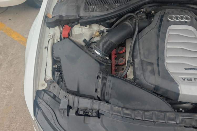 Used Audi A6L 2014 30 FSI Comfort Model Engine Bay Right