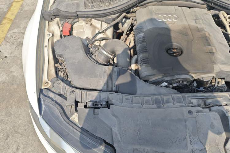 Used Audi A6L 2014 TFSI Standard Model Engine Bay Right