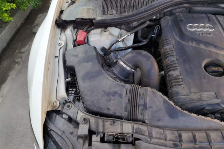 Used Audi A6L 2014 TFSI Standard Model Engine Bay Right