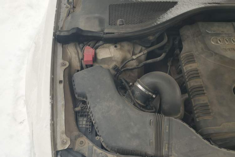 Used Audi A6L 2014 TFSI Standard Model Engine Bay Right