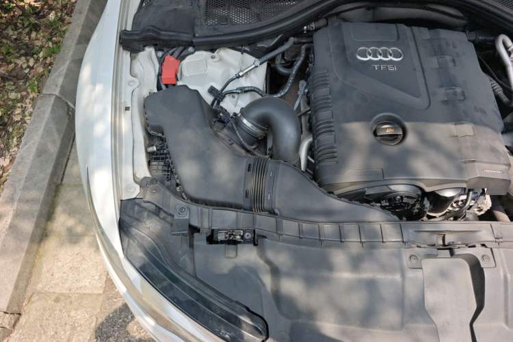 Used Audi A6L 2014 TFSI Standard Model Engine Bay Right