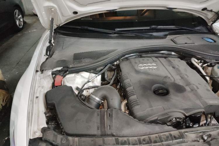 Used Audi A6L 2014 TFSI Standard Model Engine Bay Right