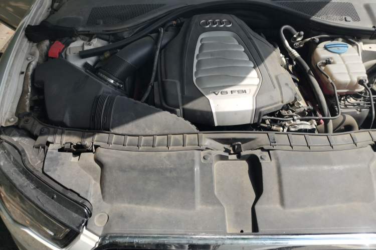 Used Audi A6L 2014 30 FSI Technology Model Engine Bay Right