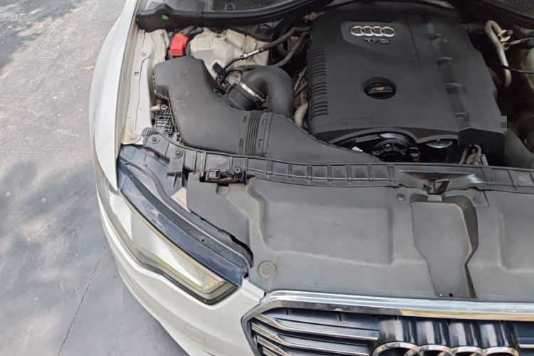 Used Audi A6L 2014 TFSI Standard Model Engine Bay Right