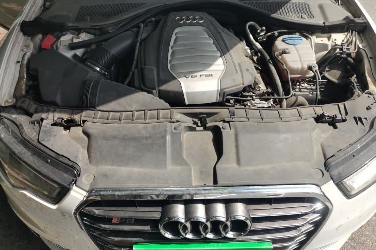 Used Audi A6L 2014 30 FSI Technology Model Engine Bay