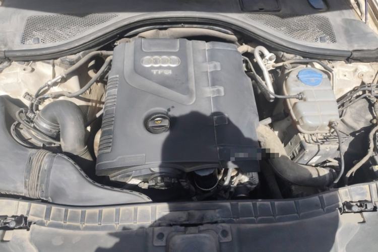 Used Audi A6L 2014 TFSI Standard Model Engine Bay