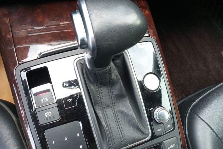 Used Audi A6L 2014 30 FSI Comfort Model Gear Lever