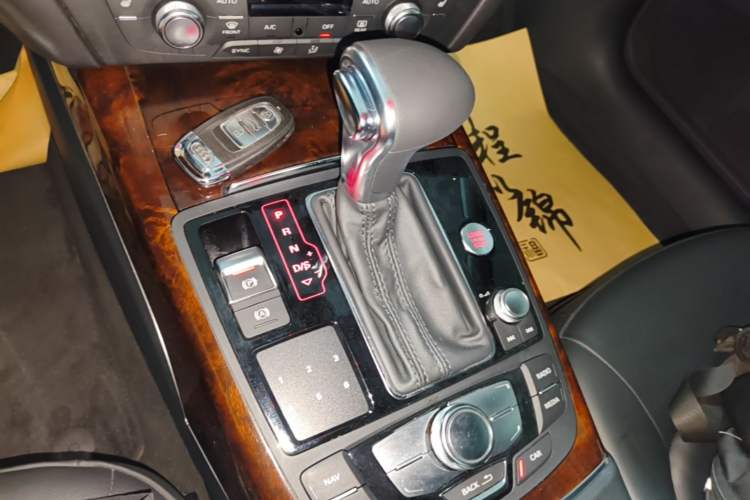 Used Audi A6L 2014 30 FSI Comfort Model Gear Lever