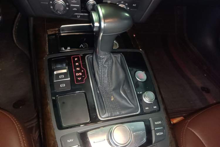 Used Audi A6L 2014 TFSI Standard Model Gear Lever