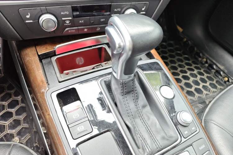 Used Audi A6L 2014 30 FSI Comfort Model Gear Lever