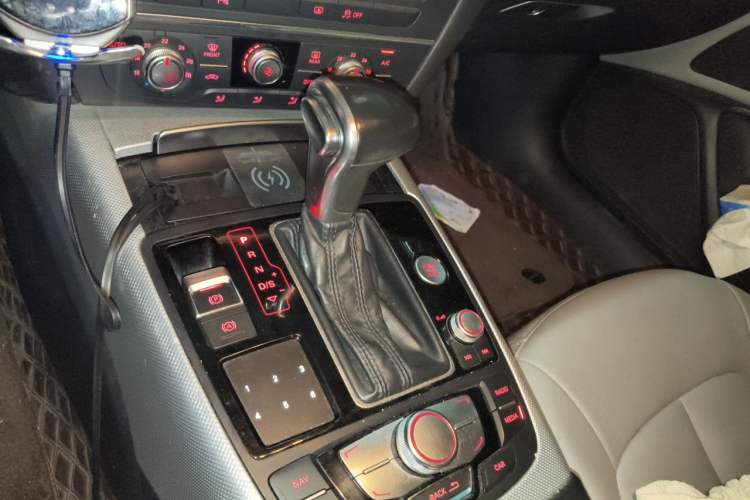 Used Audi A6L 2014 TFSI Standard Model Gear Lever