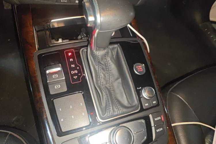 Used Audi A6L 2014 30 FSI Comfort Model Gear Lever