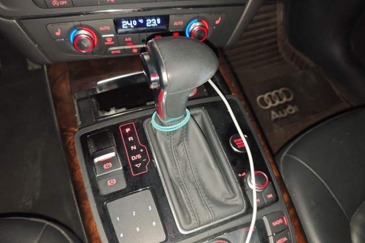 Used Audi A6L 2014 30 FSI Comfort Model Gear Lever