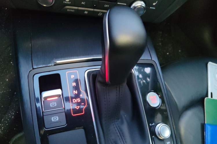 Used Audi A6L 2014 30 FSI Comfort Model Gear Lever