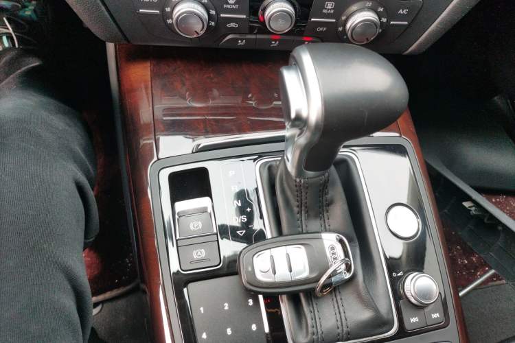 Used Audi A6L 2014 TFSI Standard Model Gear Lever