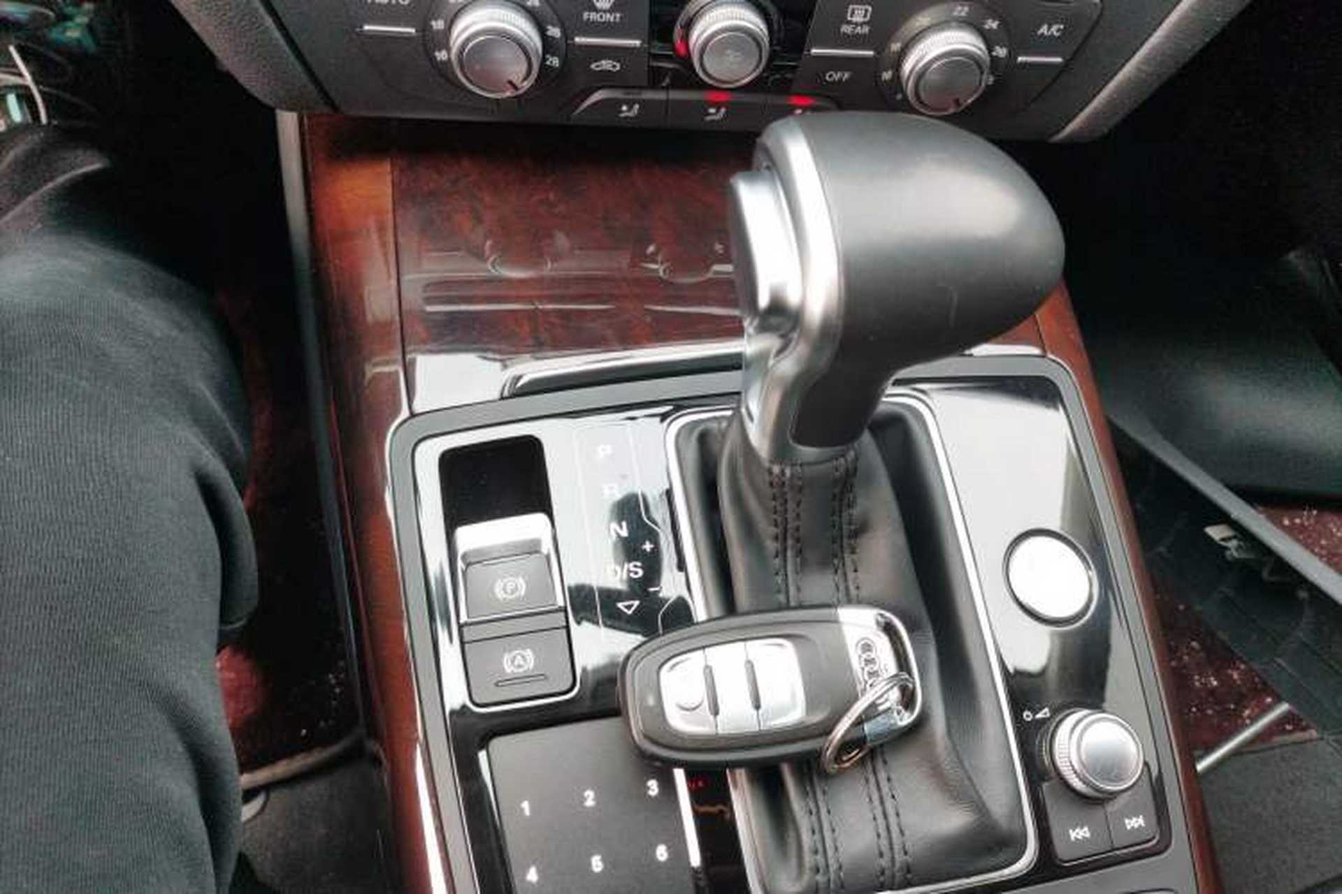 Used Audi A6L 2014 TFSI Standard Model Gear Lever