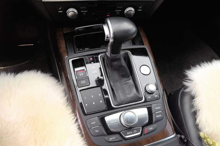 Used Audi A6L 2014 30 FSI Comfort Model Gear Lever