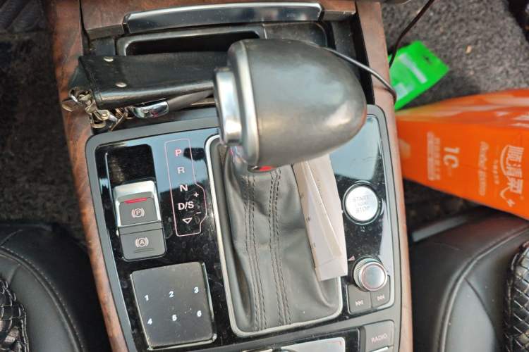 Used Audi A6L 2014 TFSI Standard Model Gear Lever
