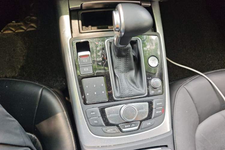 Used Audi A6L 2014 TFSI Standard Model Gear Lever