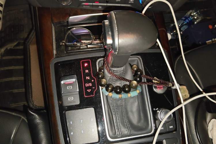 Used Audi A6L 2014 30 FSI Comfort Model Gear Lever
