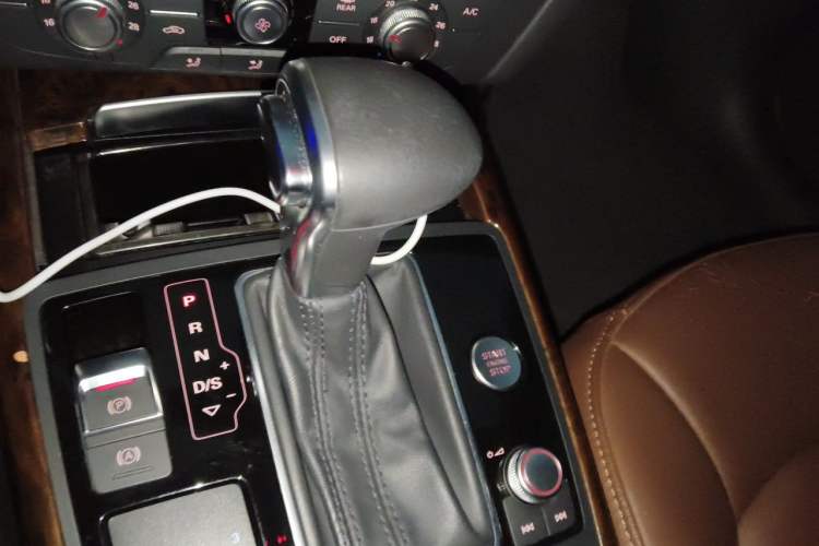 Used Audi A6L 2014 TFSI Standard Model Gear Lever