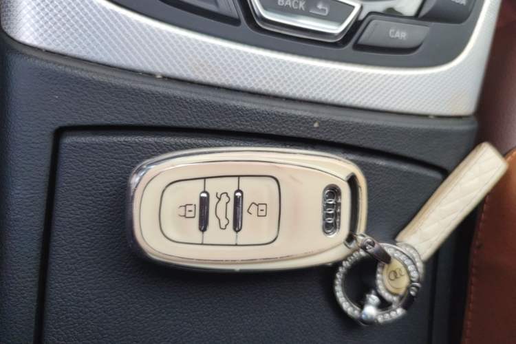 Used Audi A6L 2014 TFSI Standard Model Interior 1