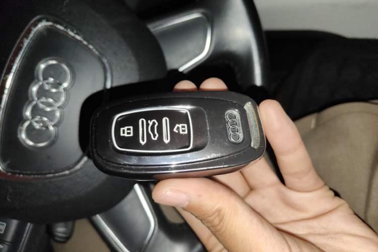 Used Audi A6L 2014 TFSI Standard Model Interior 1