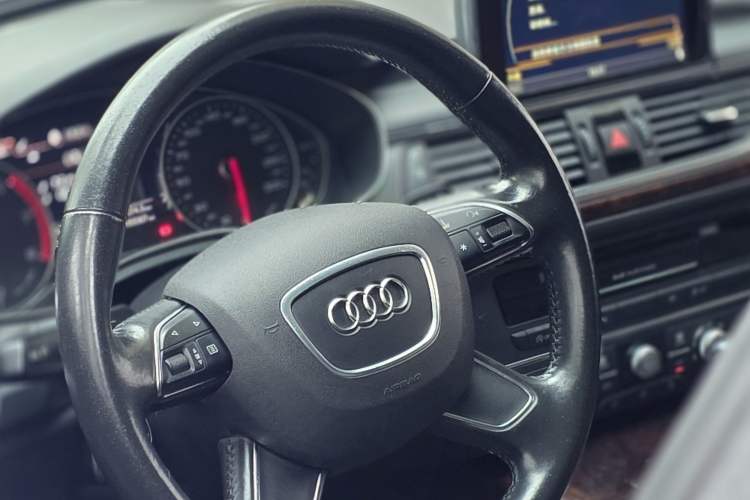 Used Audi A6L 2014 TFSI Standard Model Interior 1