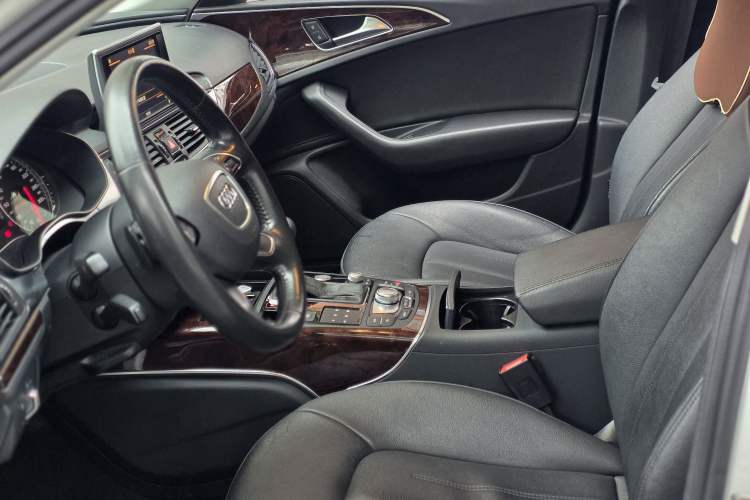 Used Audi A6L 2014 TFSI Standard Model Interior 2