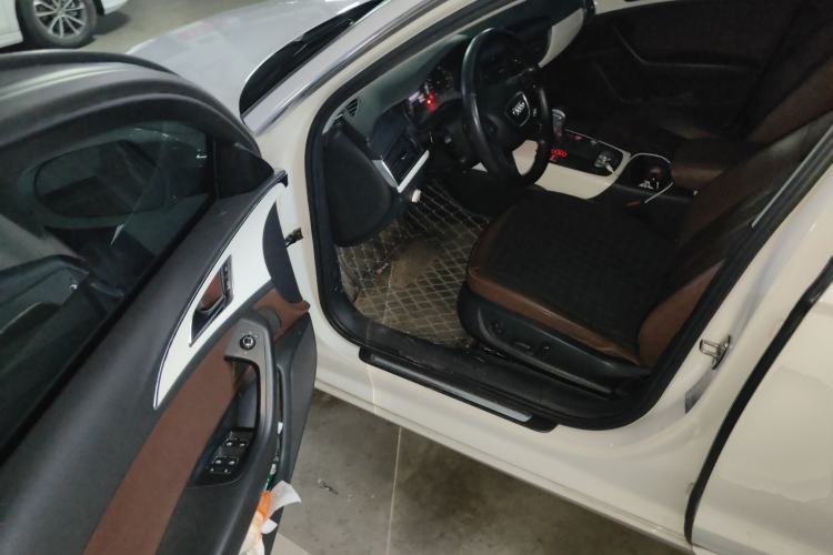Used Audi A6L 2014 TFSI Standard Model Interior 3